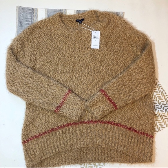 🔥MOVING SALE🔥 Splendid super soft tan chunky sweater. Medium NWT - Picture 1 of 6